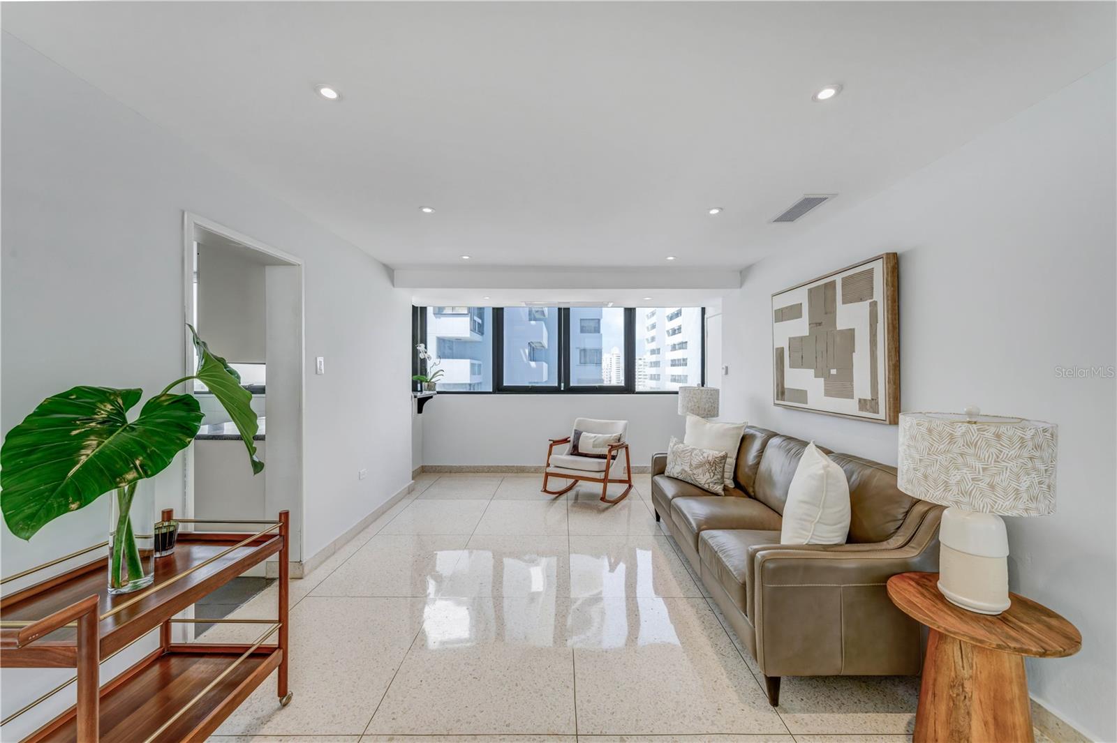 1501 ASHFORD AVE #10B