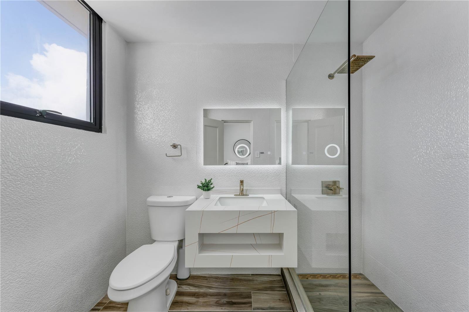 1501 ASHFORD AVE #10B