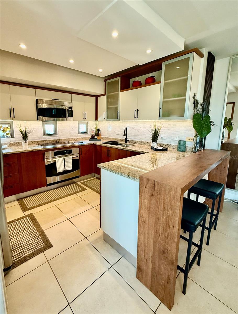103 DE DIEGO AVENUE #01