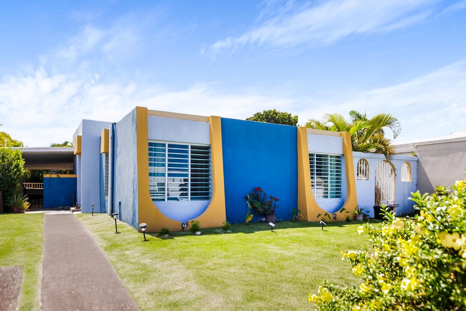 20 - Calle Sirena URB. DORADO DEL MAR #20 CALLE SIRENA #20
