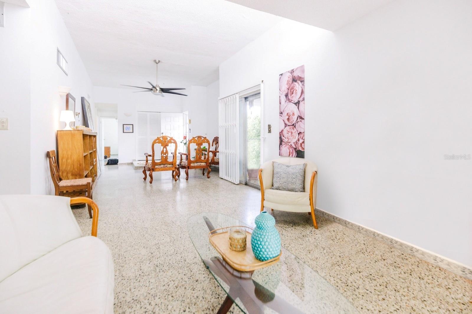 20 - Calle Sirena URB. DORADO DEL MAR #20 CALLE SIRENA #20