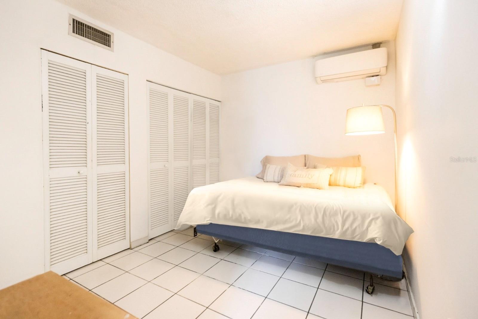 20 - Calle Sirena URB. DORADO DEL MAR #20 CALLE SIRENA #20