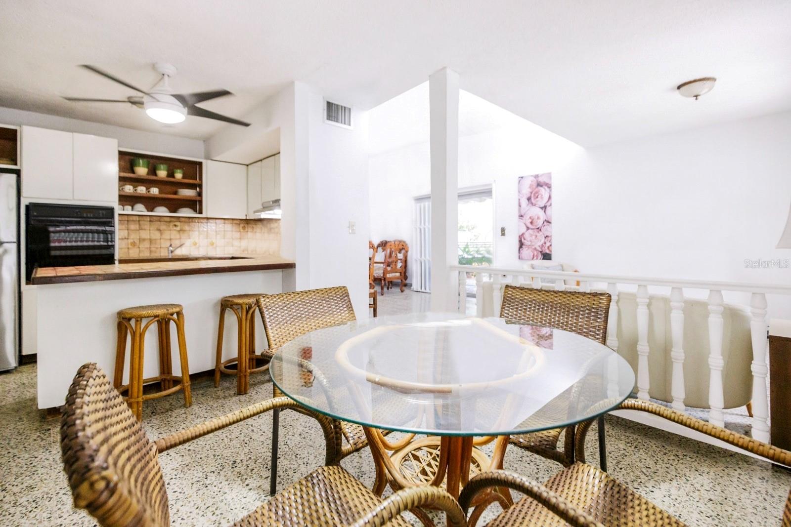 20 - Calle Sirena URB. DORADO DEL MAR #20 CALLE SIRENA #20