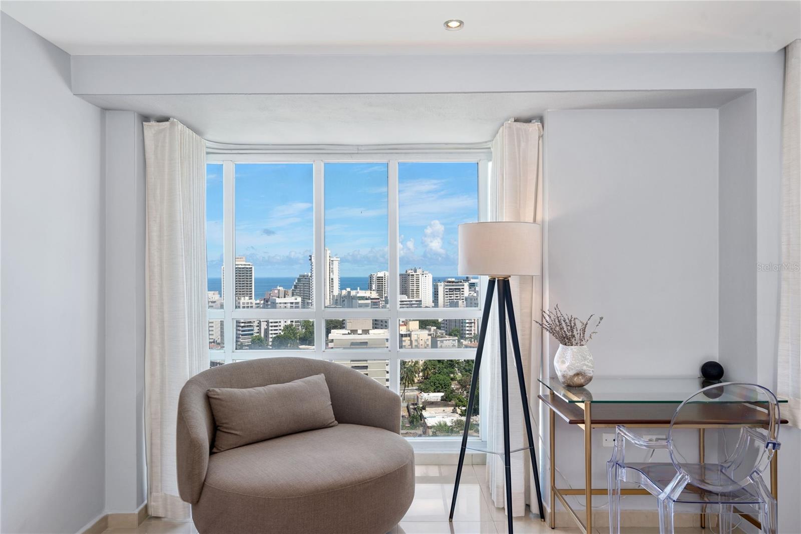 Metro Plaza Towers 305 VILLAMIL ST #1703