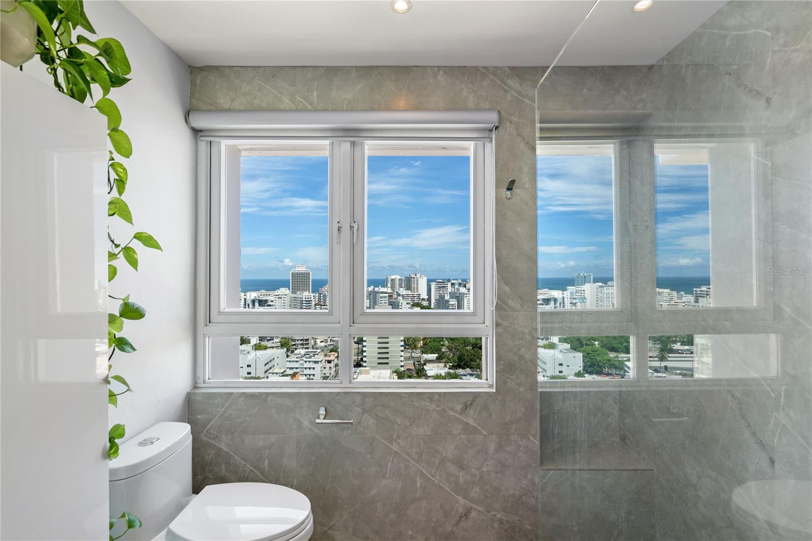 Metro Plaza Towers 305 VILLAMIL ST #1703