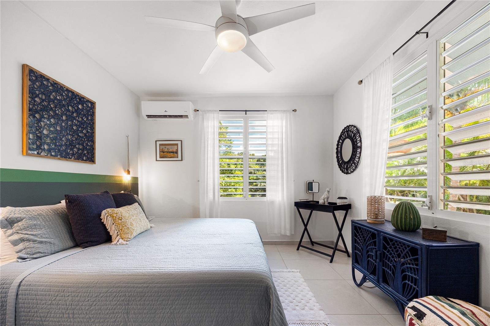 Carr. 413 Int. Km 4 THE JUNGLE