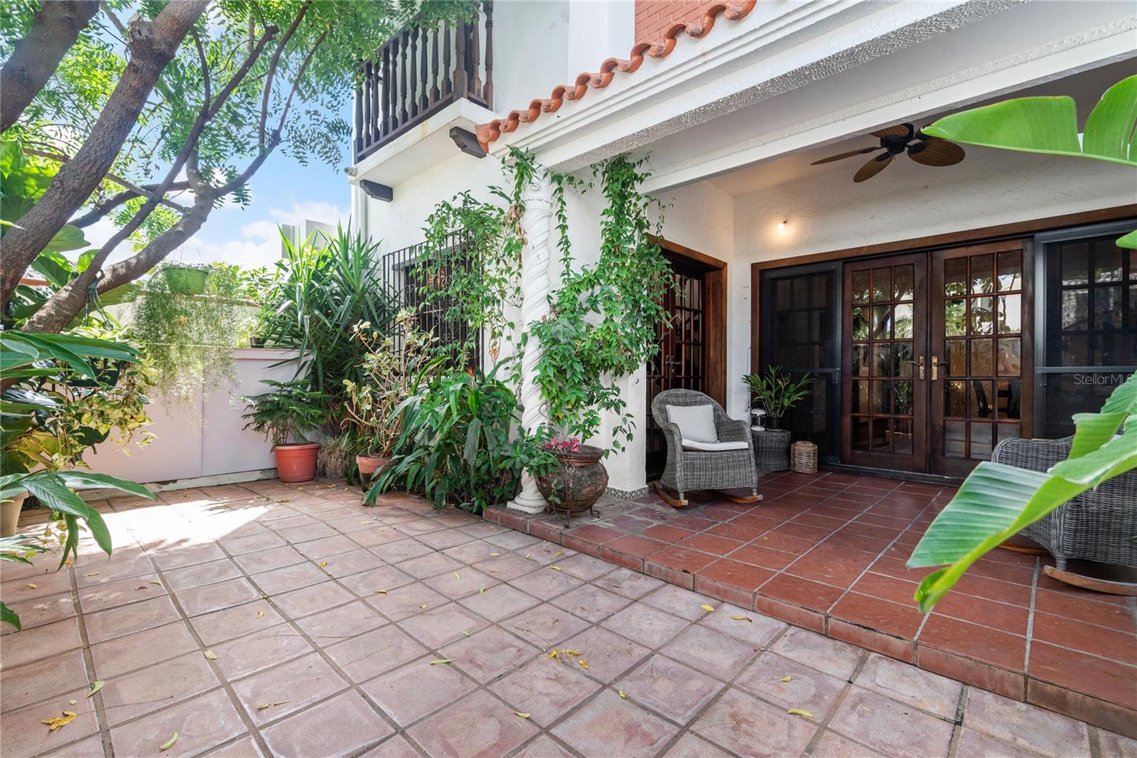 18 & 20 CALLE YARDLEY PLACE