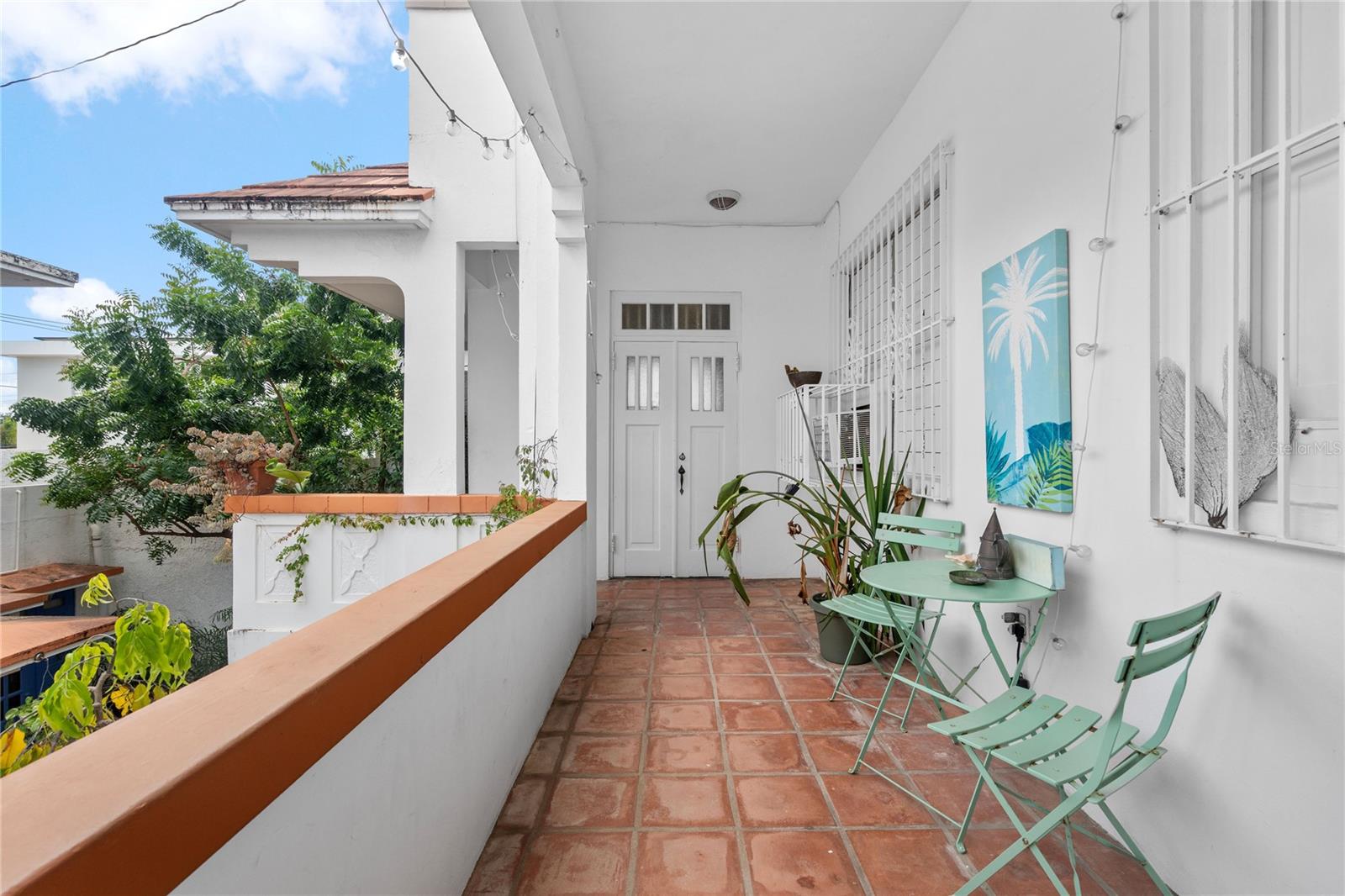 18 & 20 CALLE YARDLEY PLACE