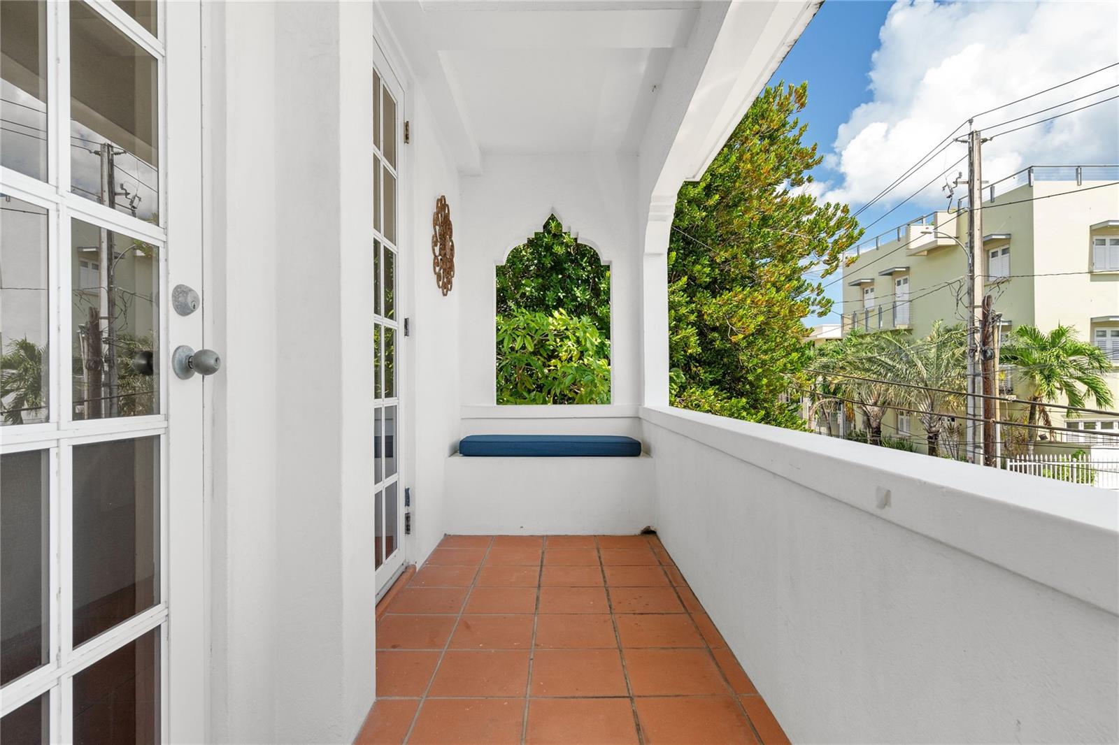 18 & 20 CALLE YARDLEY PLACE