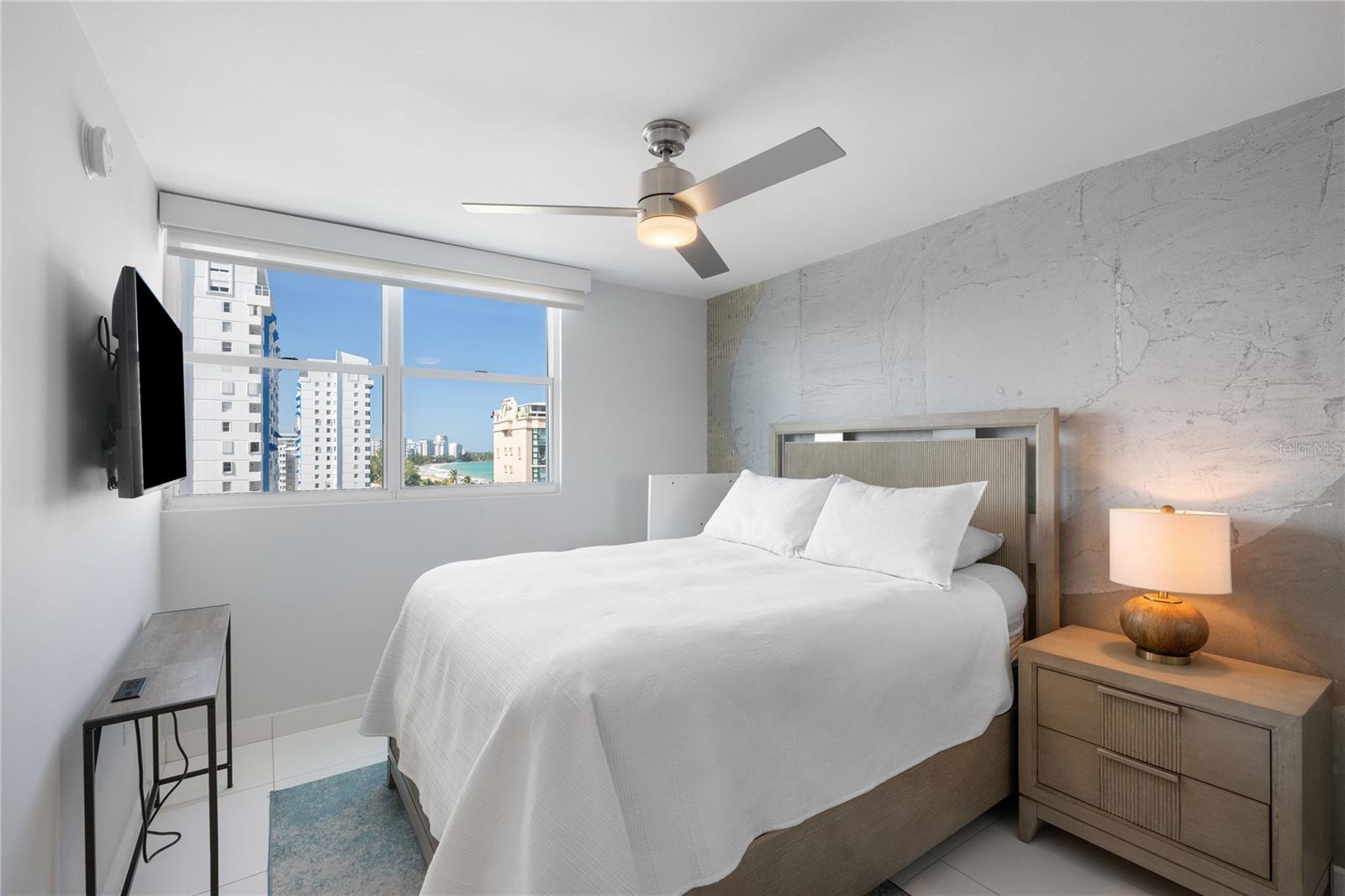 5575 AVENIDA ISLA VERDE #903