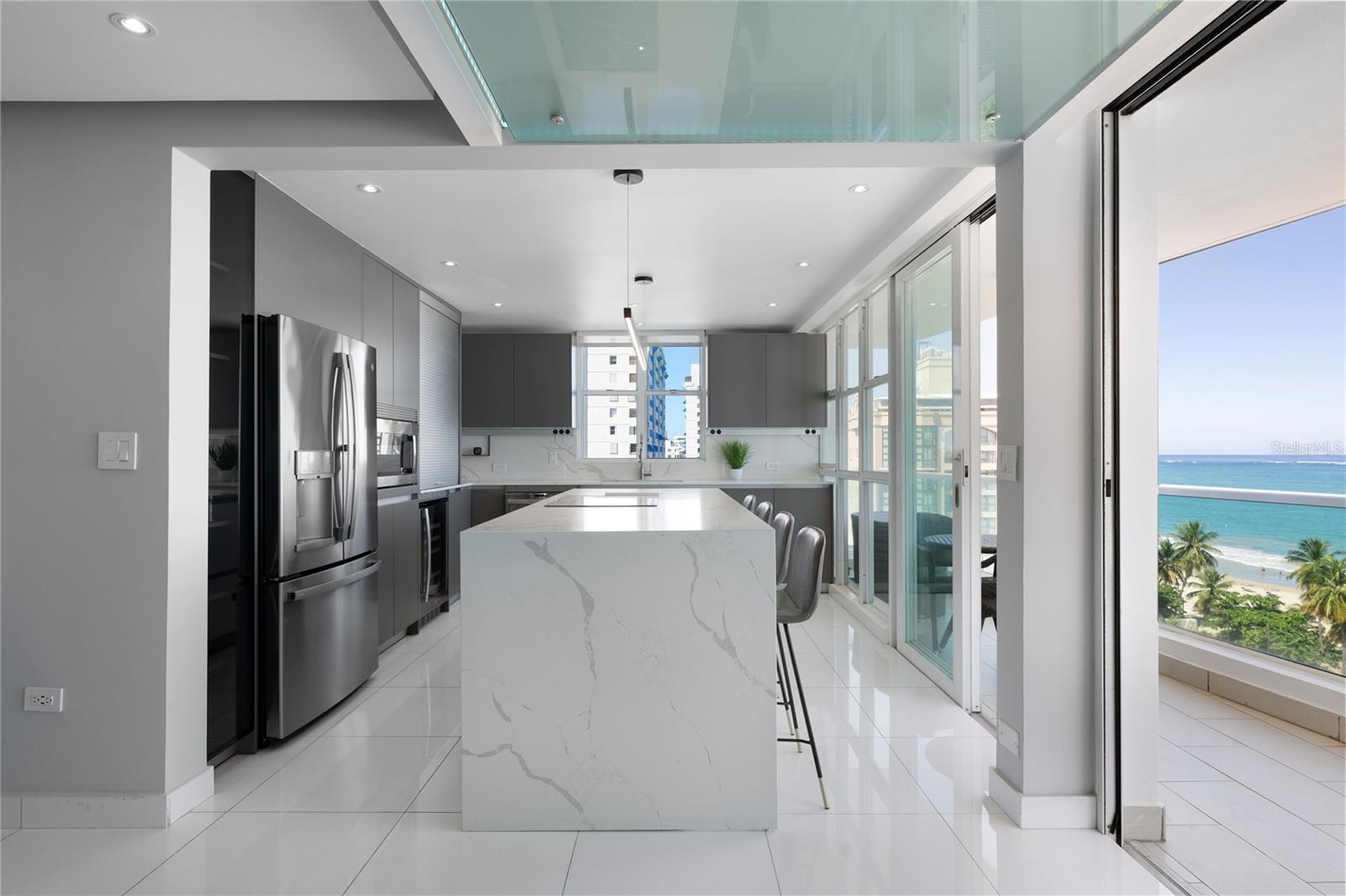 5575 AVENIDA ISLA VERDE #903