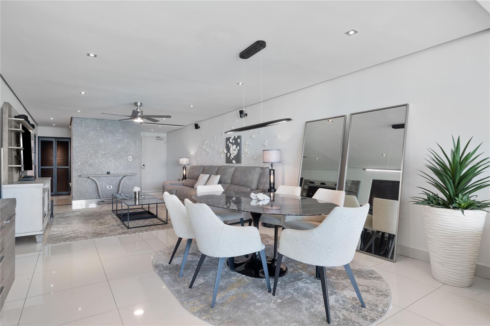 5575 AVENIDA ISLA VERDE #904