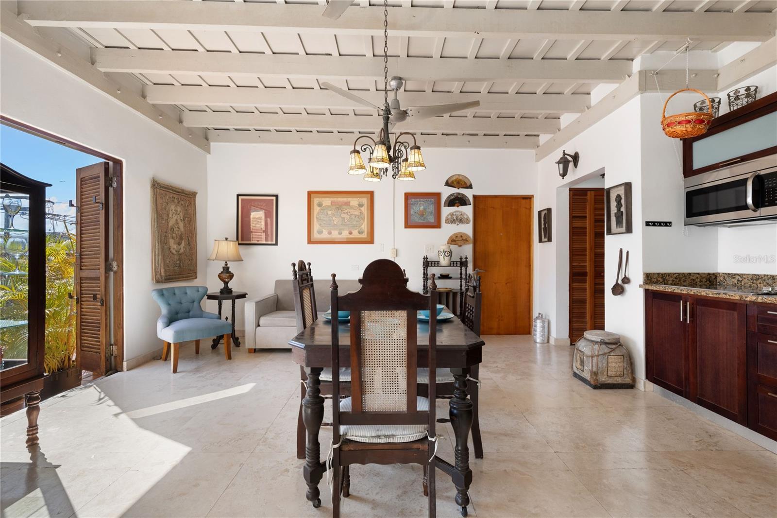 271 CALLE LUNA #3F
