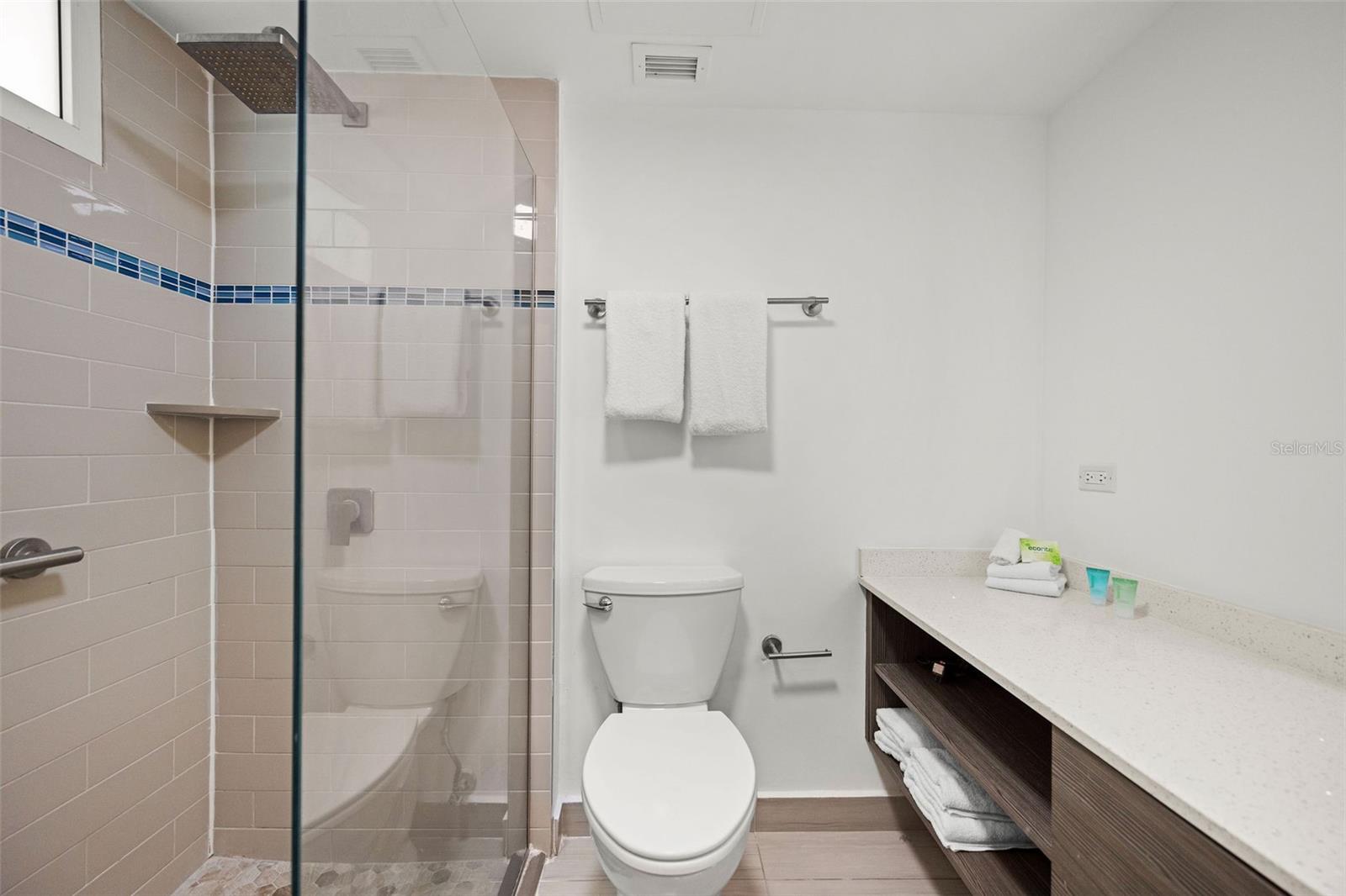 6165 ISLA VERDE AVE. #377