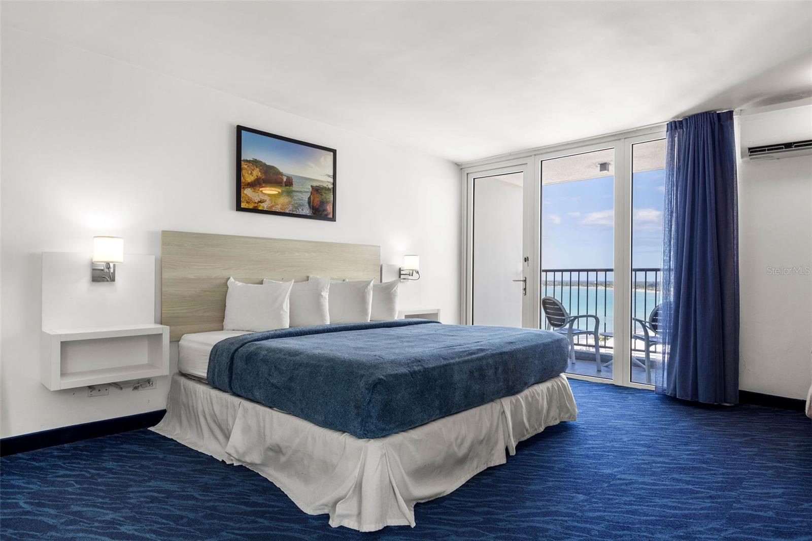 6165 ISLA VERDE AVE. #1450