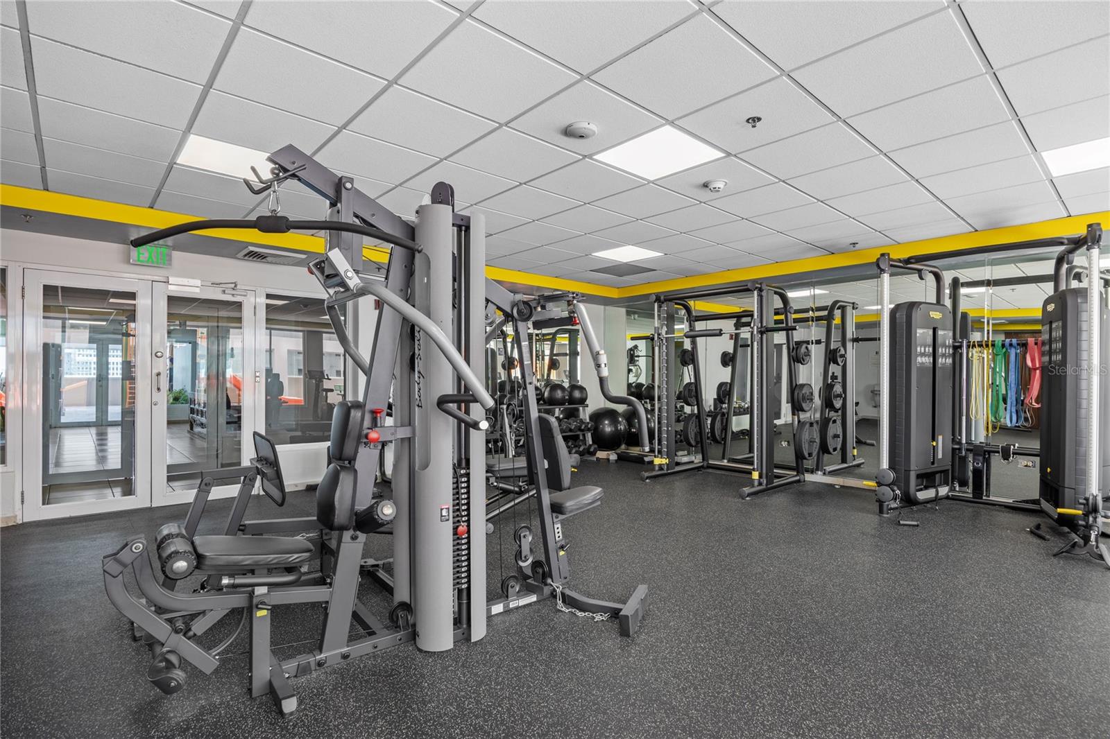 576 AVE. ARTERIAL B, COLISEUM TOWER #809