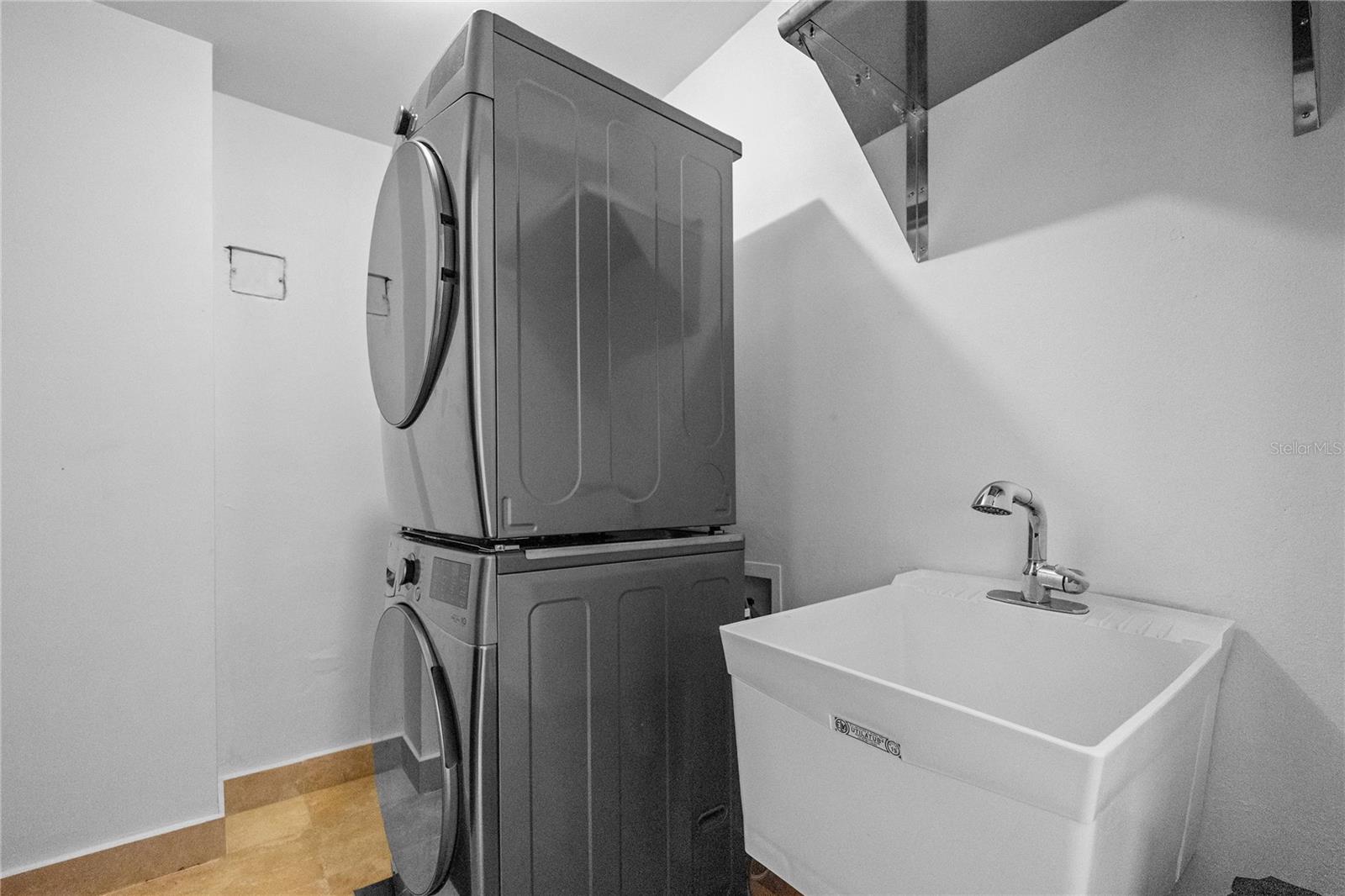 1364 CALLE WILSON #Penthouse 511