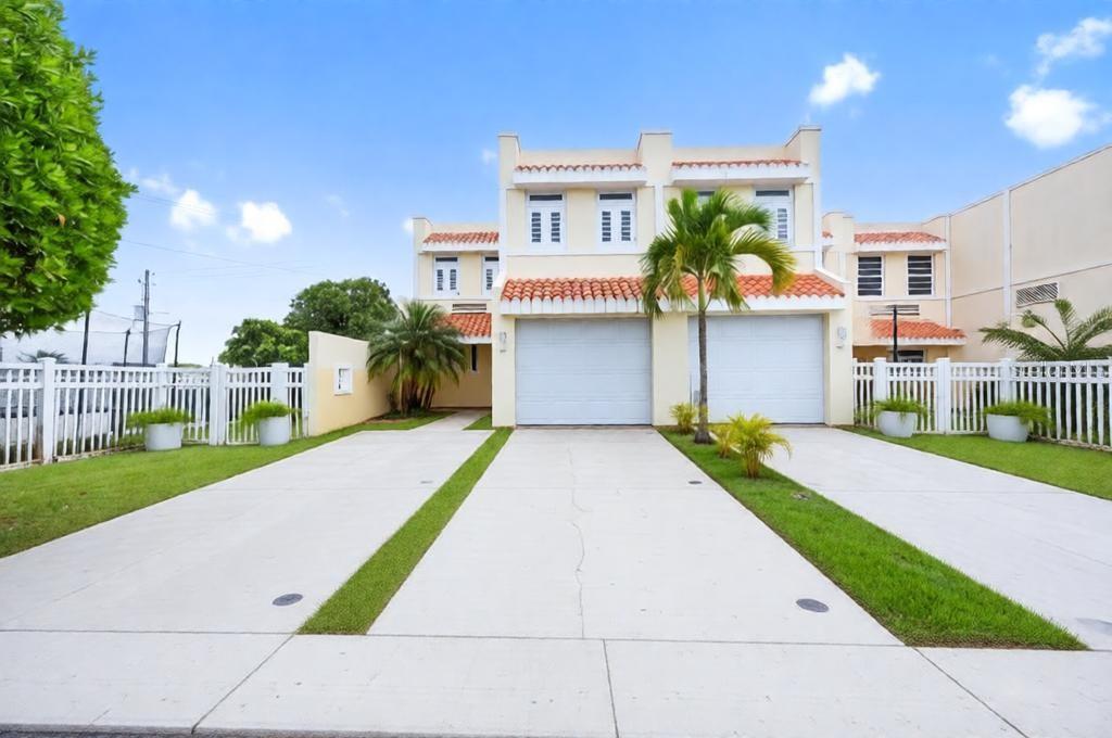 24 GABLES BREEZE