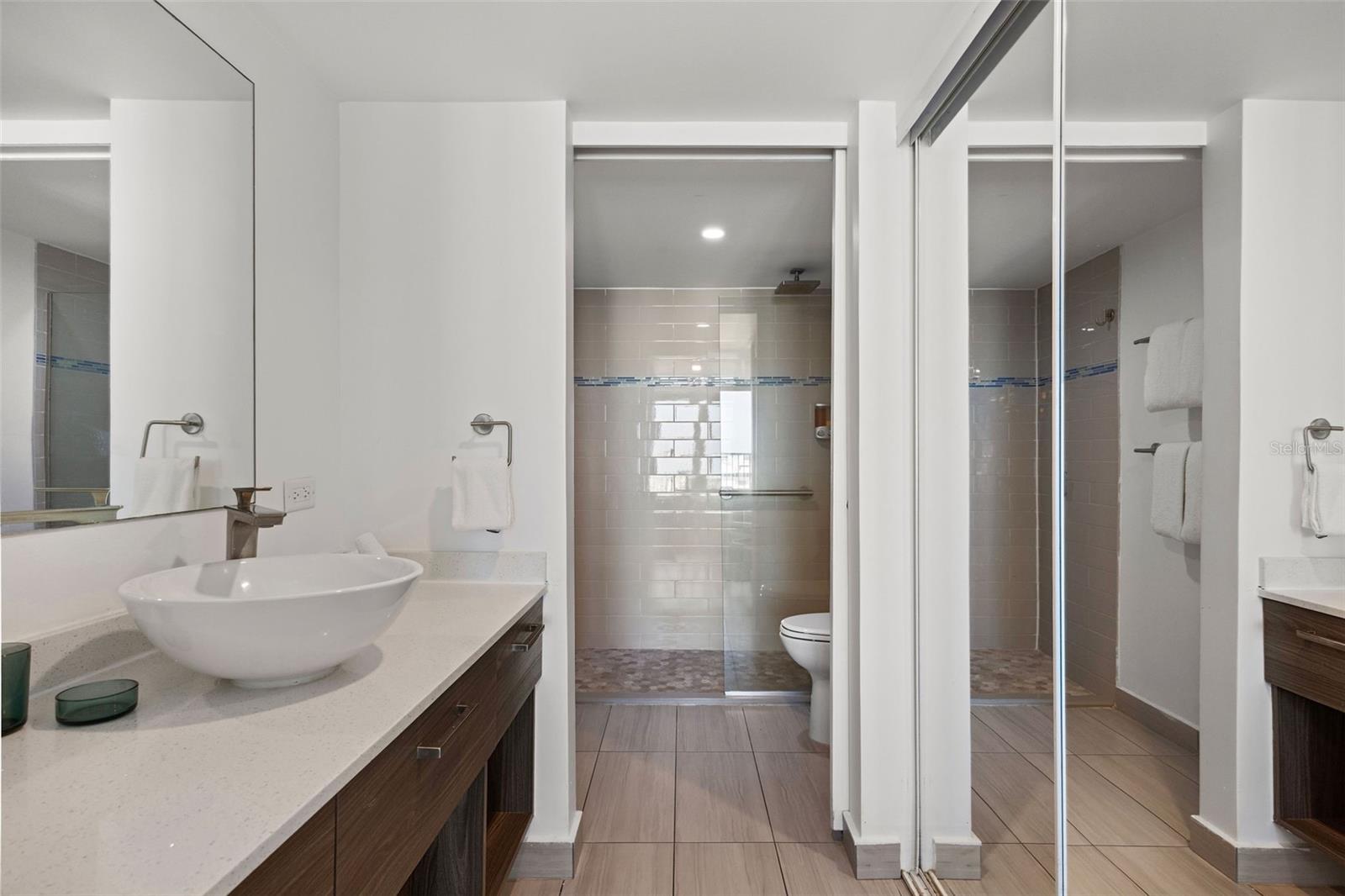 6165 ISLA VERDE AVE. #1550