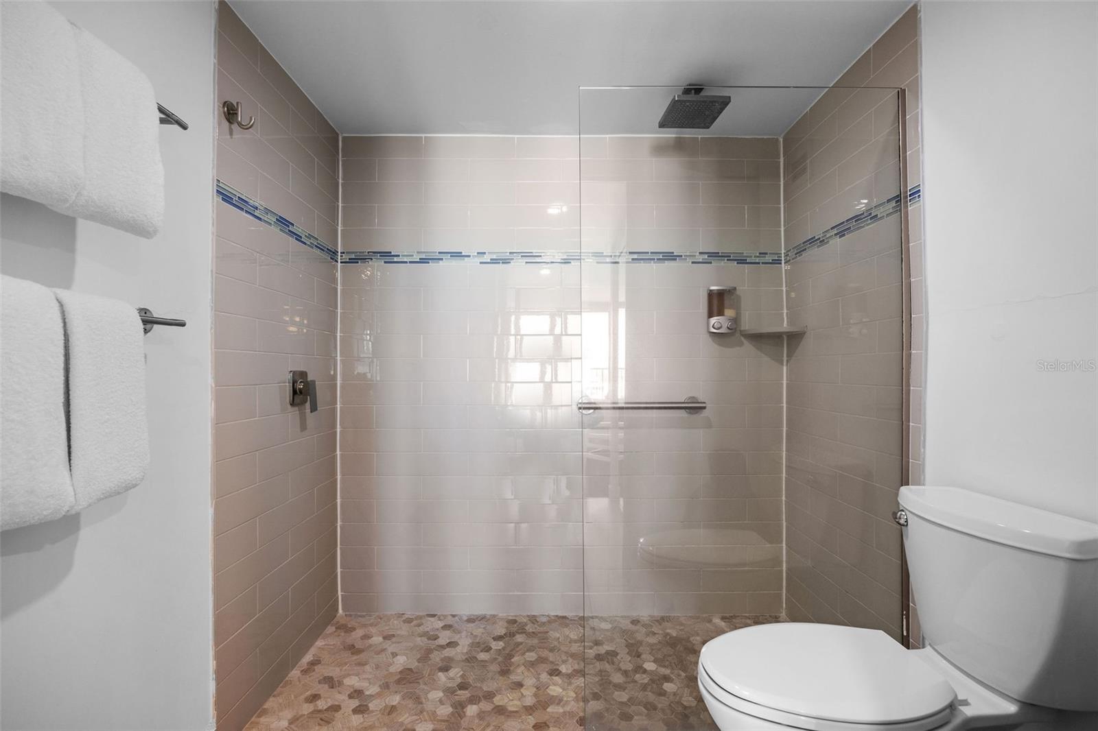 6165 ISLA VERDE AVE. #1550