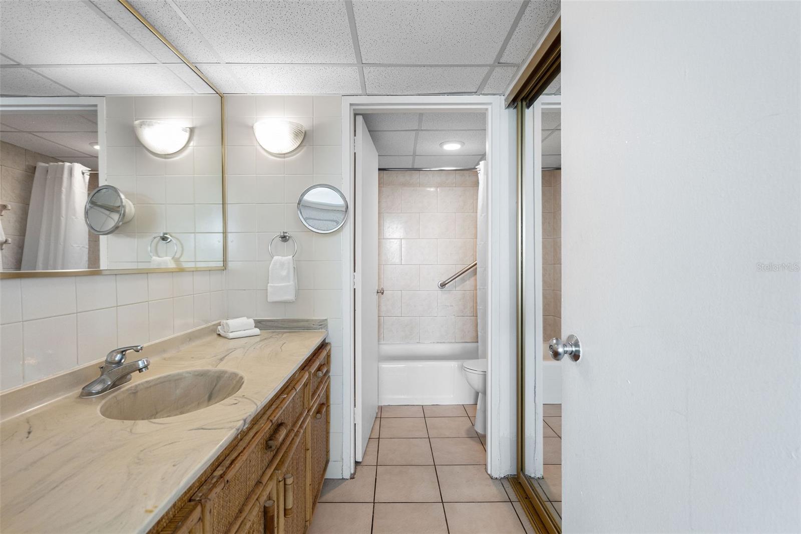 6165 ISLA VERDE AVE. #853