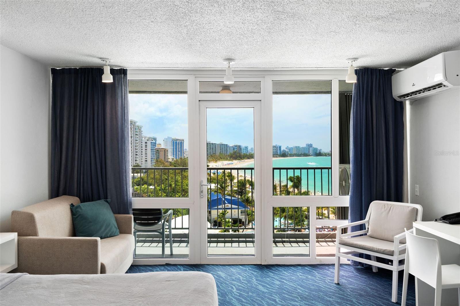 6165 ISLA VERDE AVE. #853