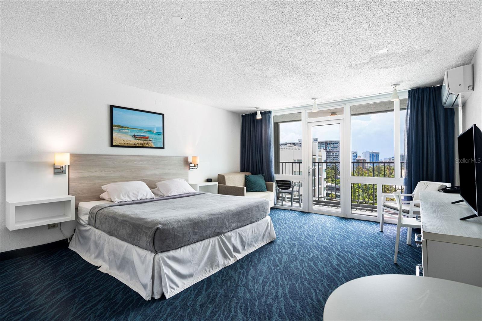 6165 ISLA VERDE AVE. #853