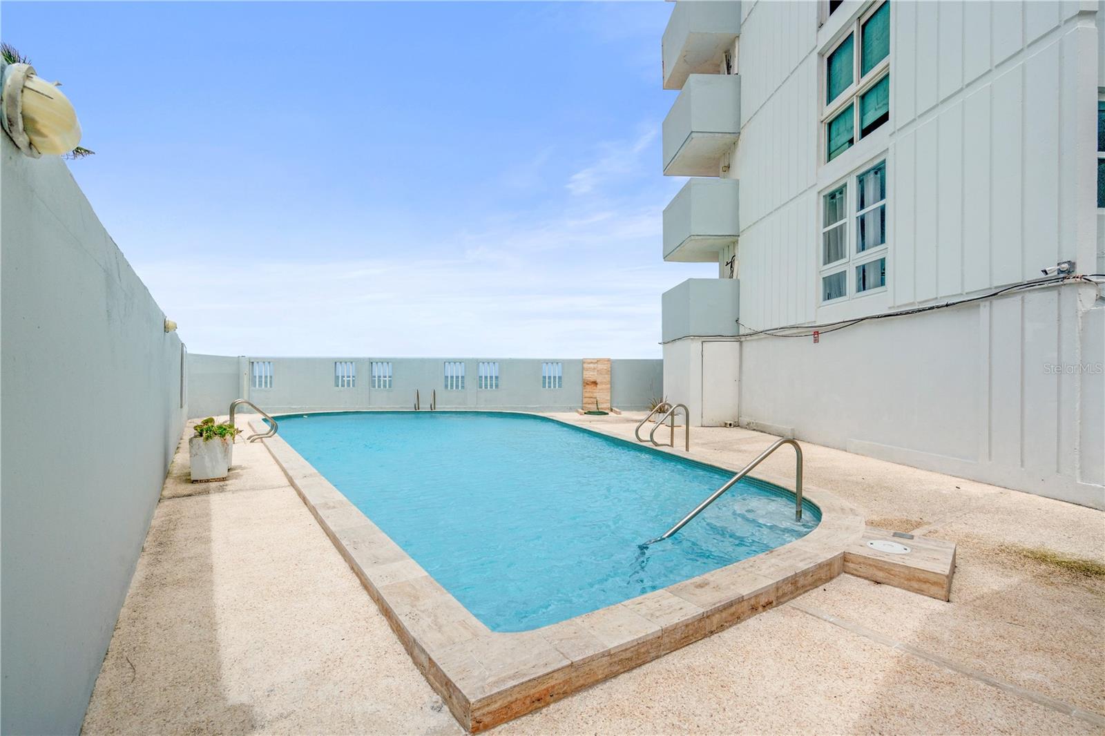 1035 ASHFORD AVENUE #804