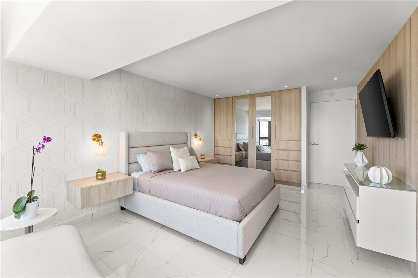 103 AVENIDA DE DIEGO #1906 South