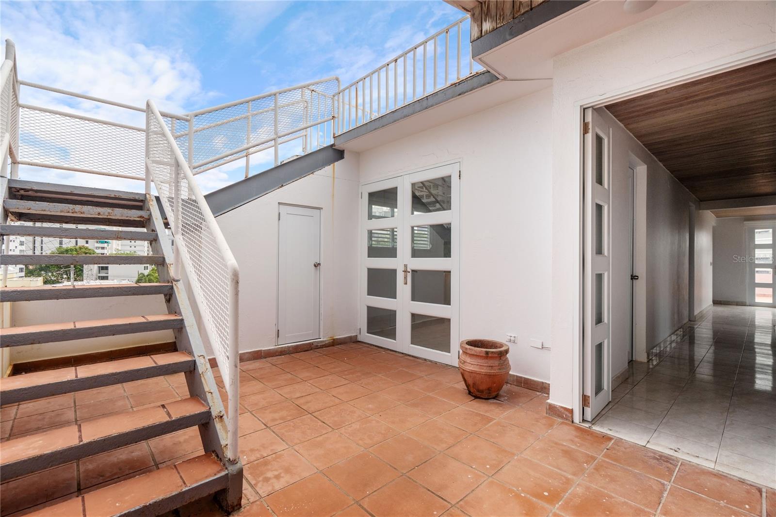 1223 WILSON AVE. #401
