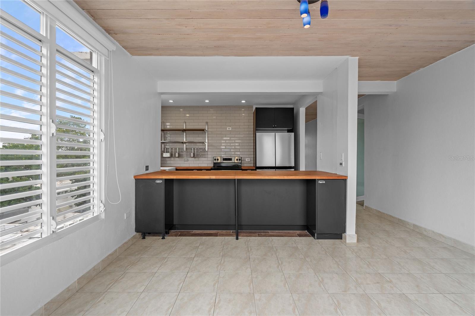 1223 WILSON AVE. #401