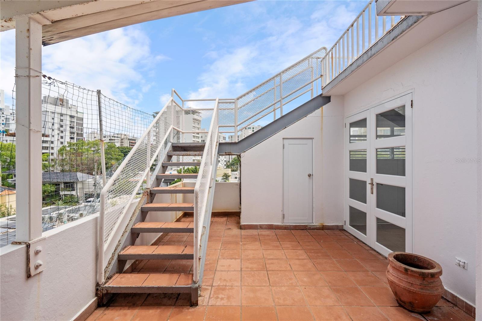1223 WILSON AVE. #401