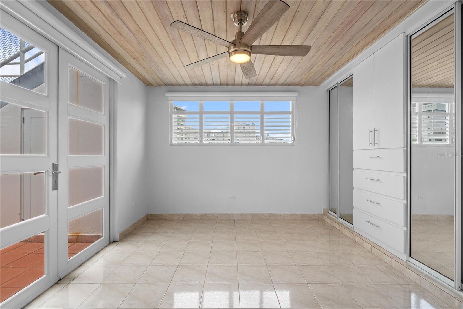 1223 WILSON AVE. #401