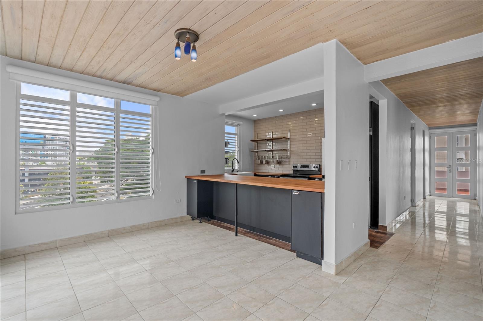 1223 WILSON AVE. #401