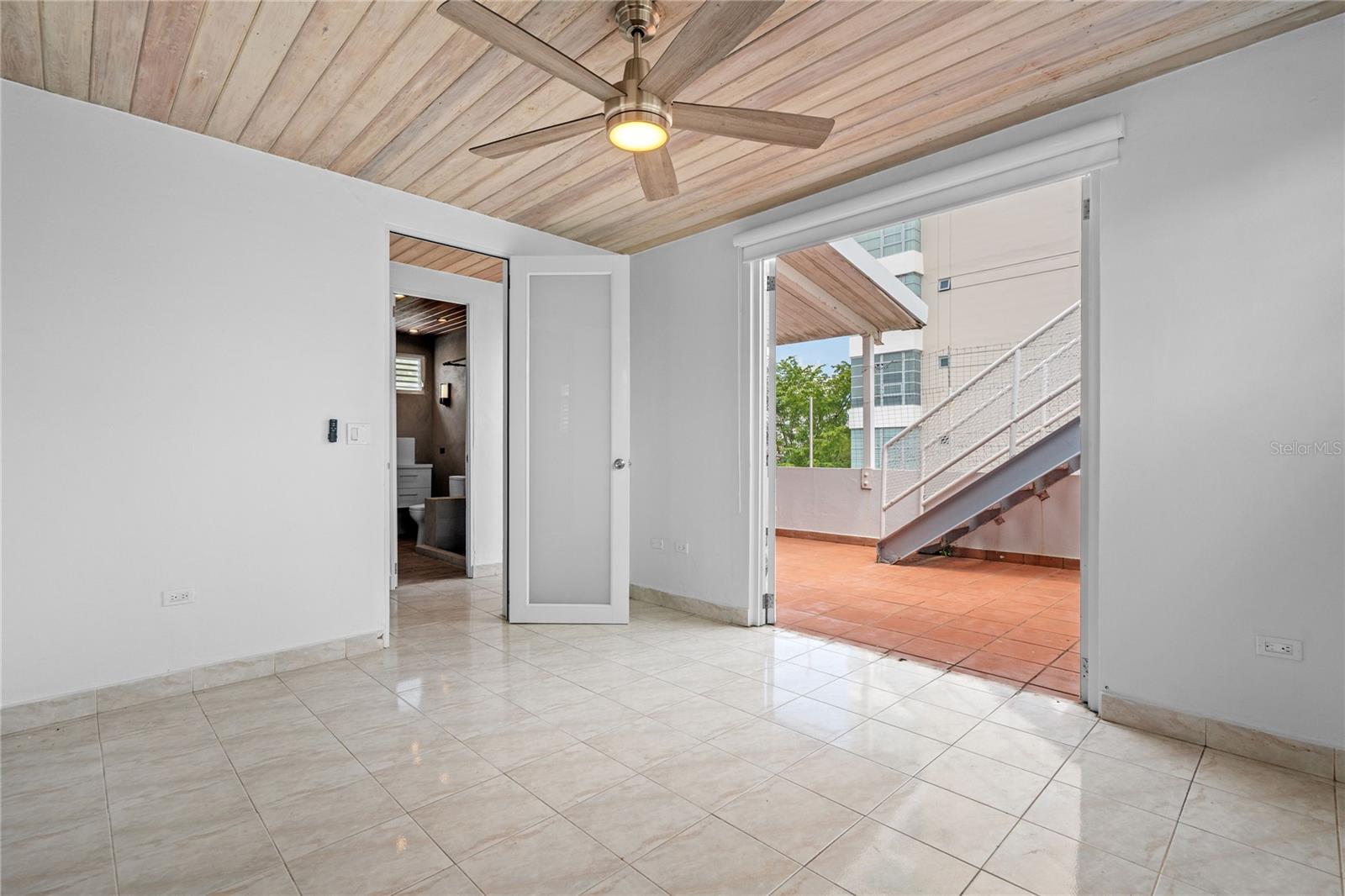 1223 WILSON AVE. #401