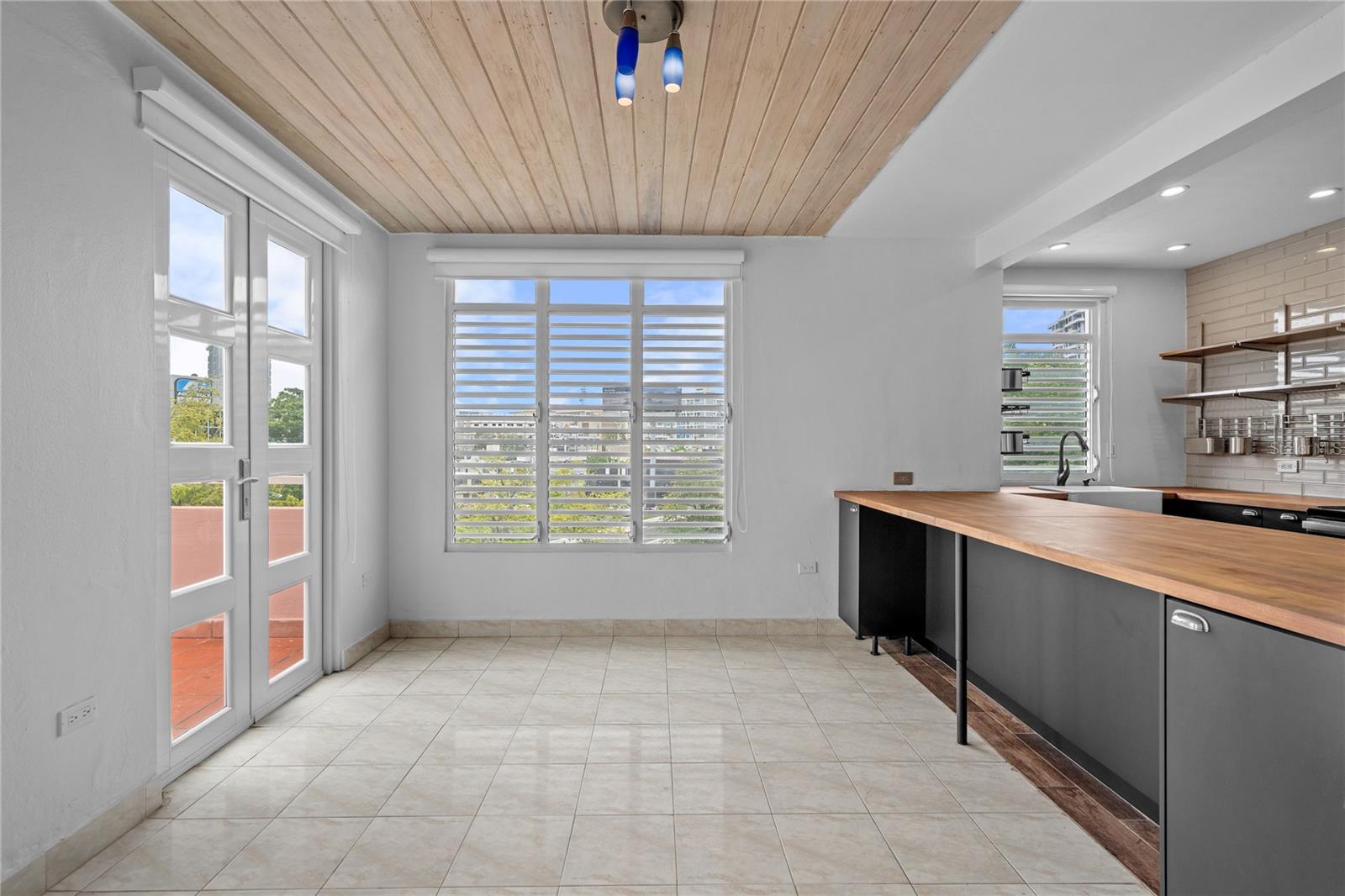 1223 WILSON AVE. #401
