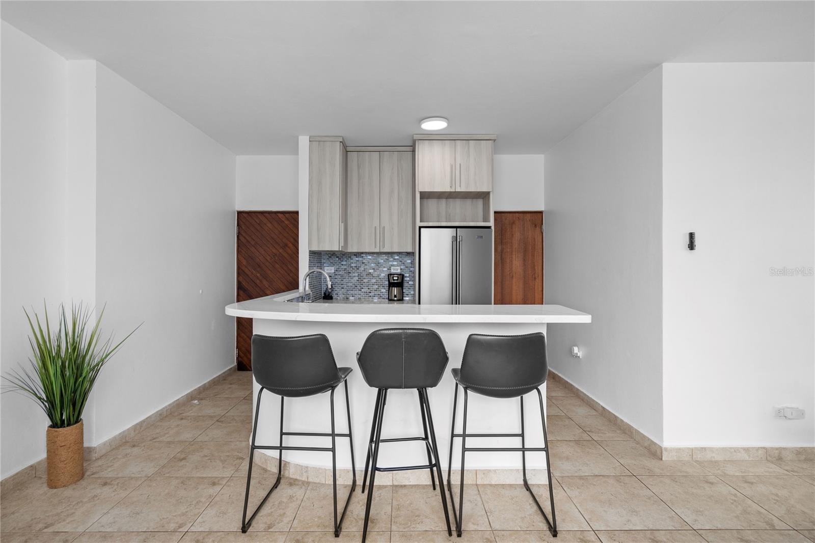 1020 ASHFORD AVE #420