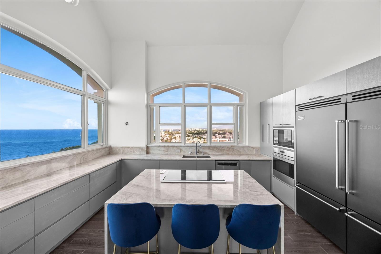 20 CALLE CARRION COURT #PH 1701