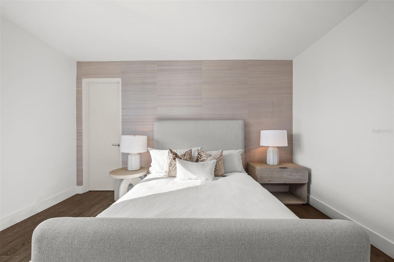 20 CALLE CARRION COURT #PH 1701