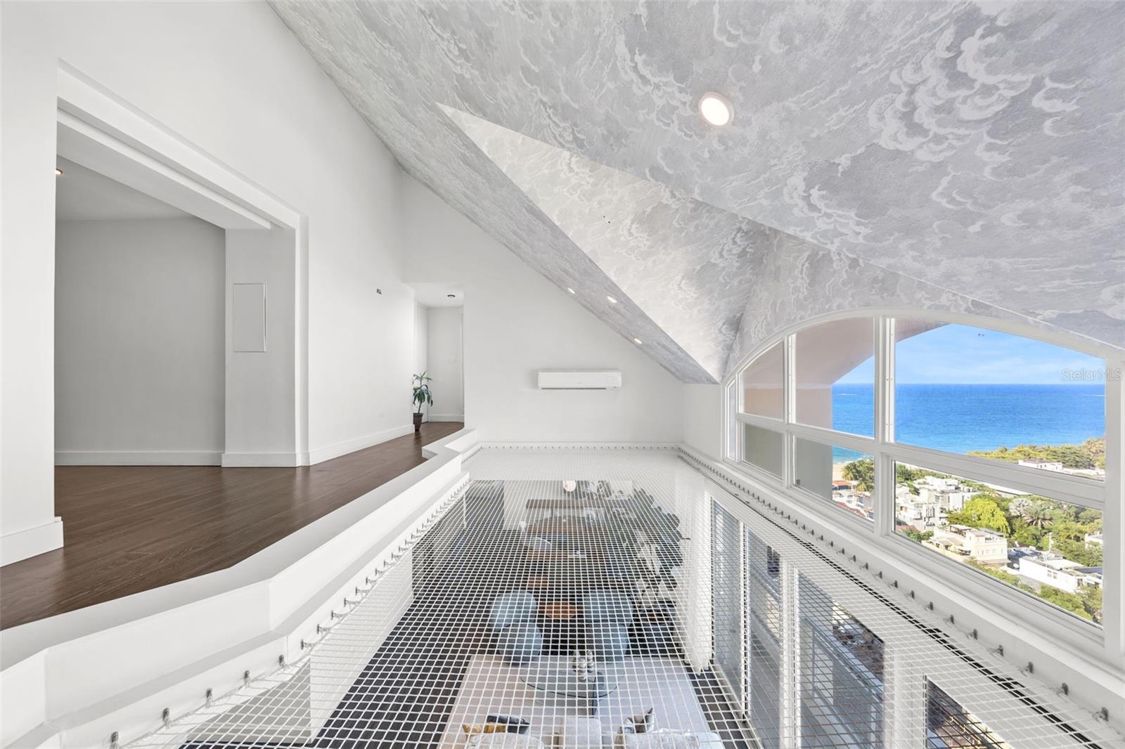 20 CALLE CARRION COURT #PH 1701