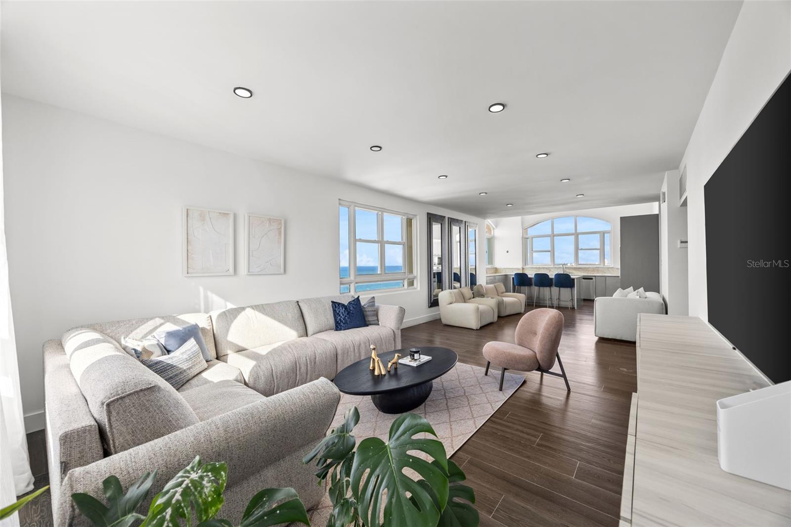 20 CALLE CARRION COURT #PH 1701