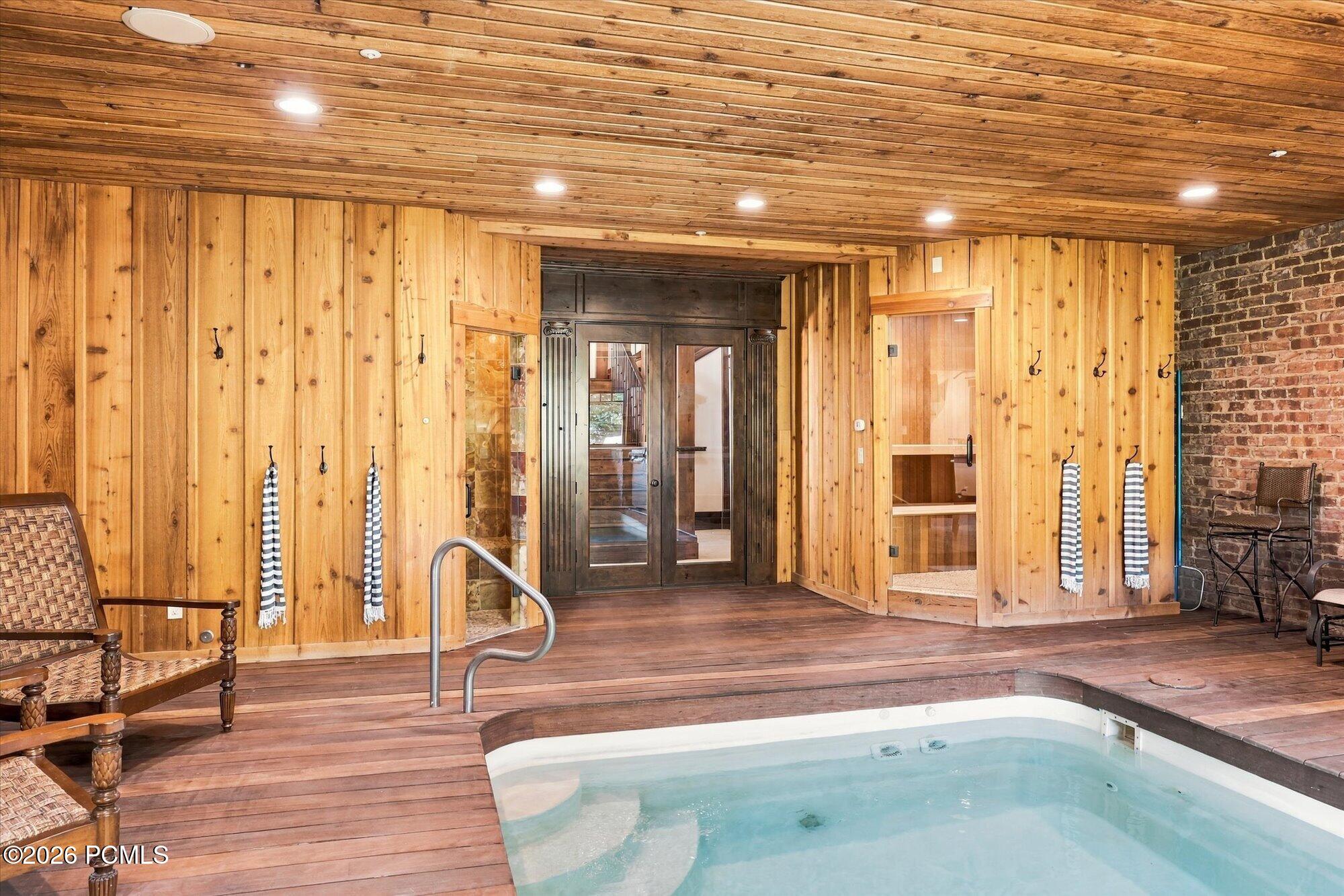 2682 W Deer Hollow Road