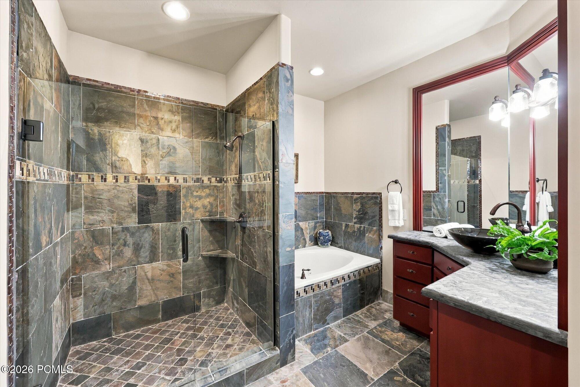 2682 W Deer Hollow Road