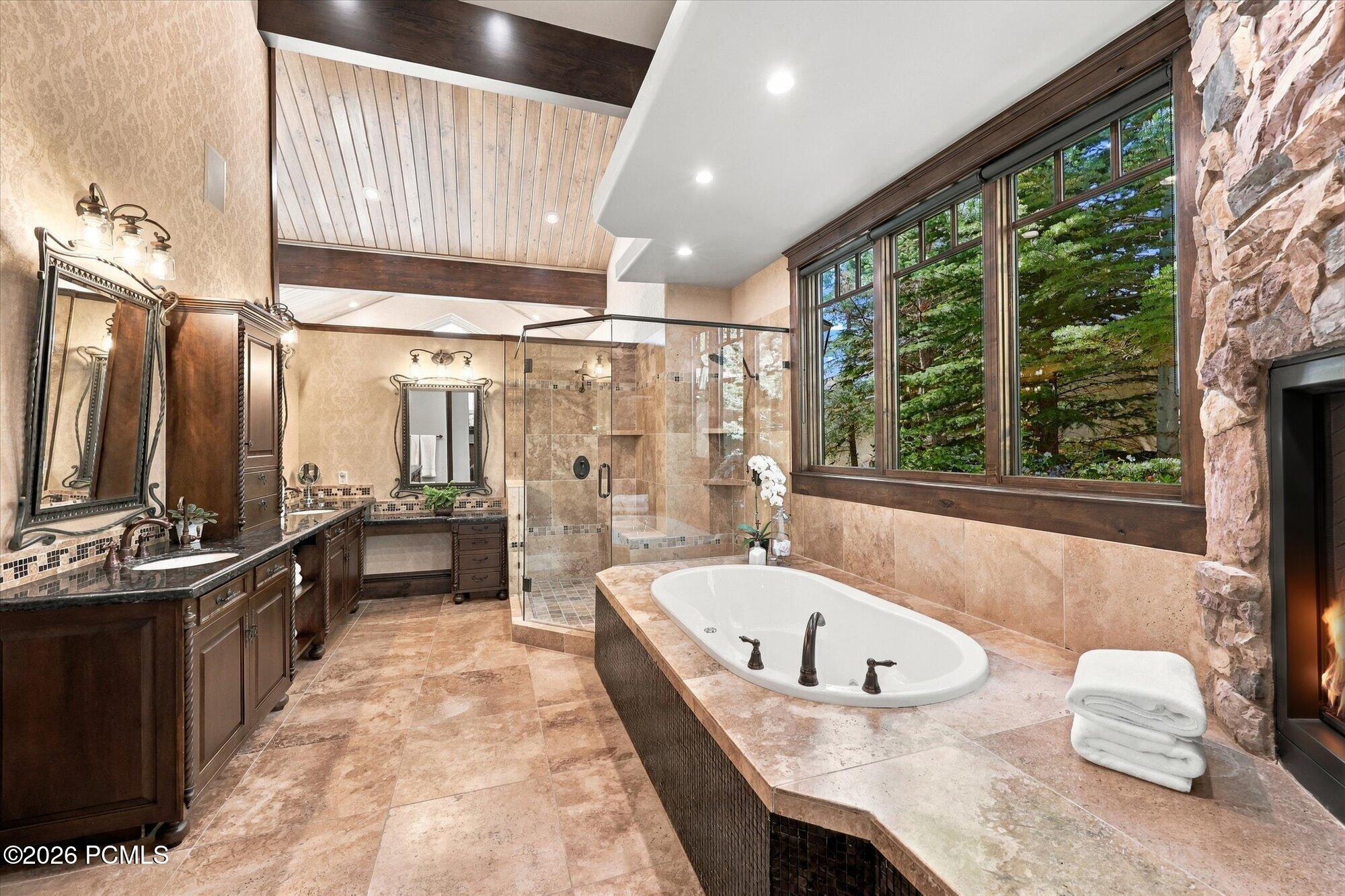 2682 W Deer Hollow Road