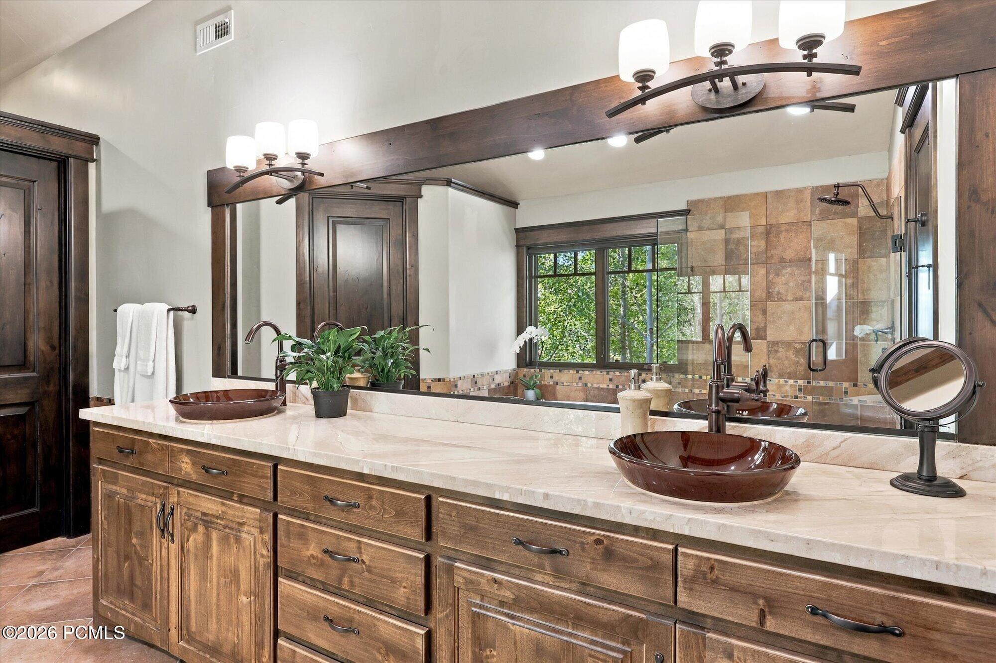 2682 W Deer Hollow Road