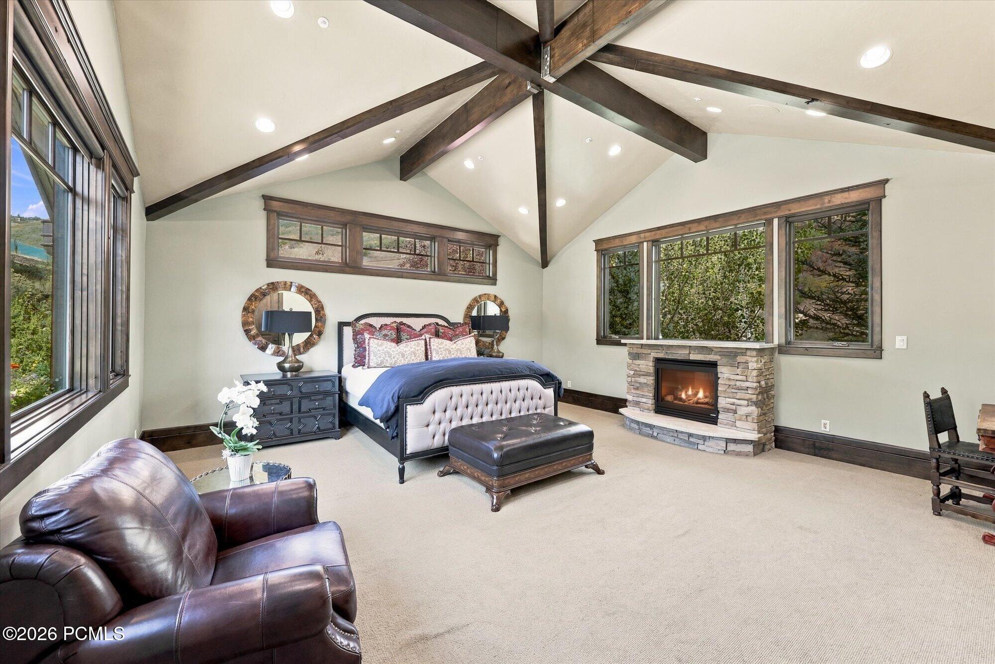 2682 W Deer Hollow Road