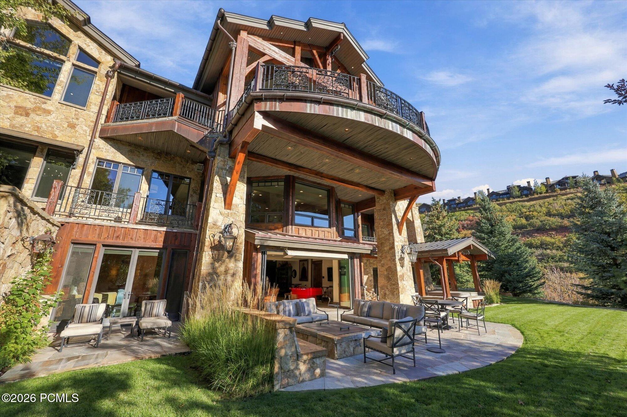 2682 W Deer Hollow Road
