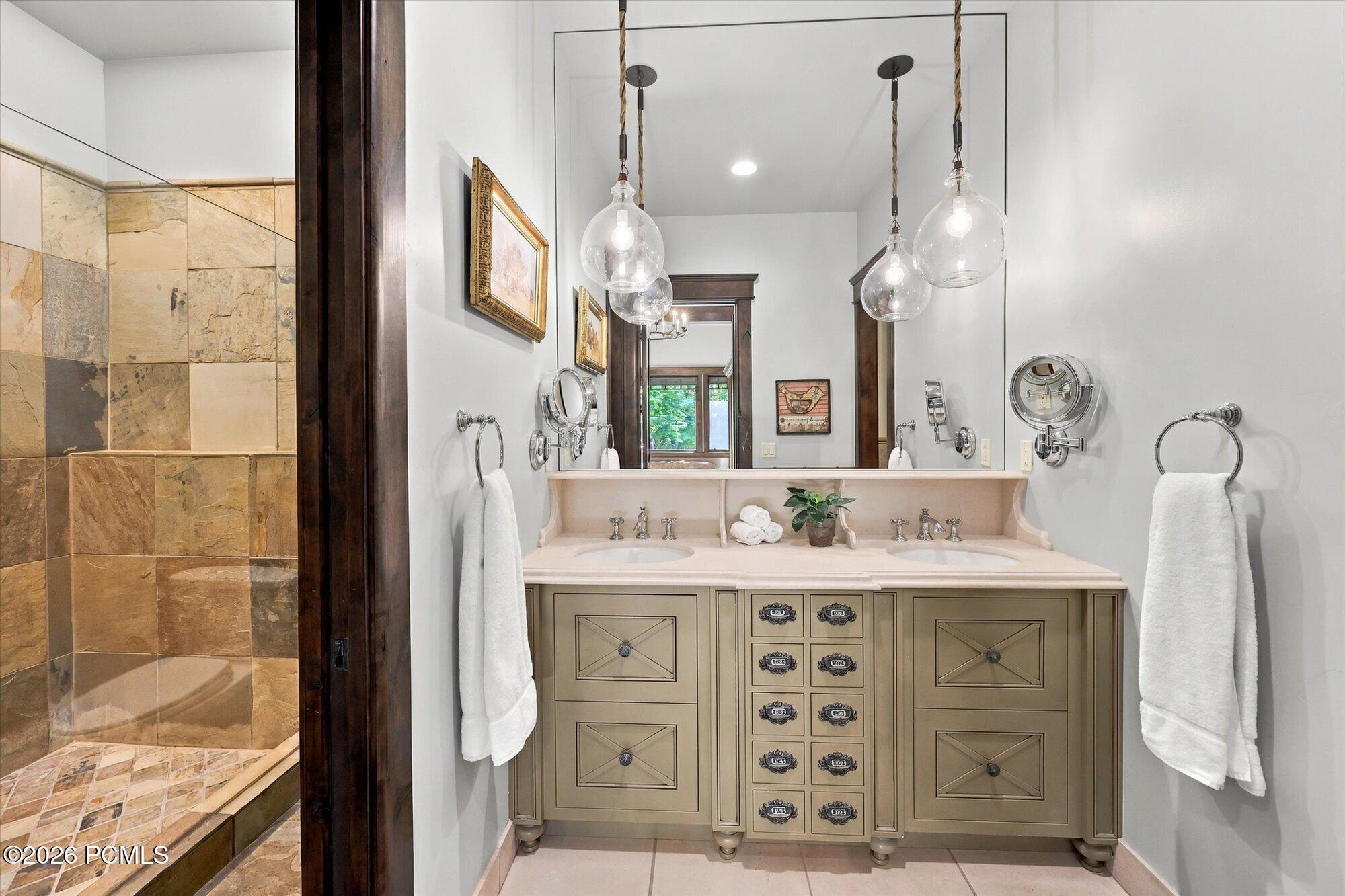 2682 W Deer Hollow Road