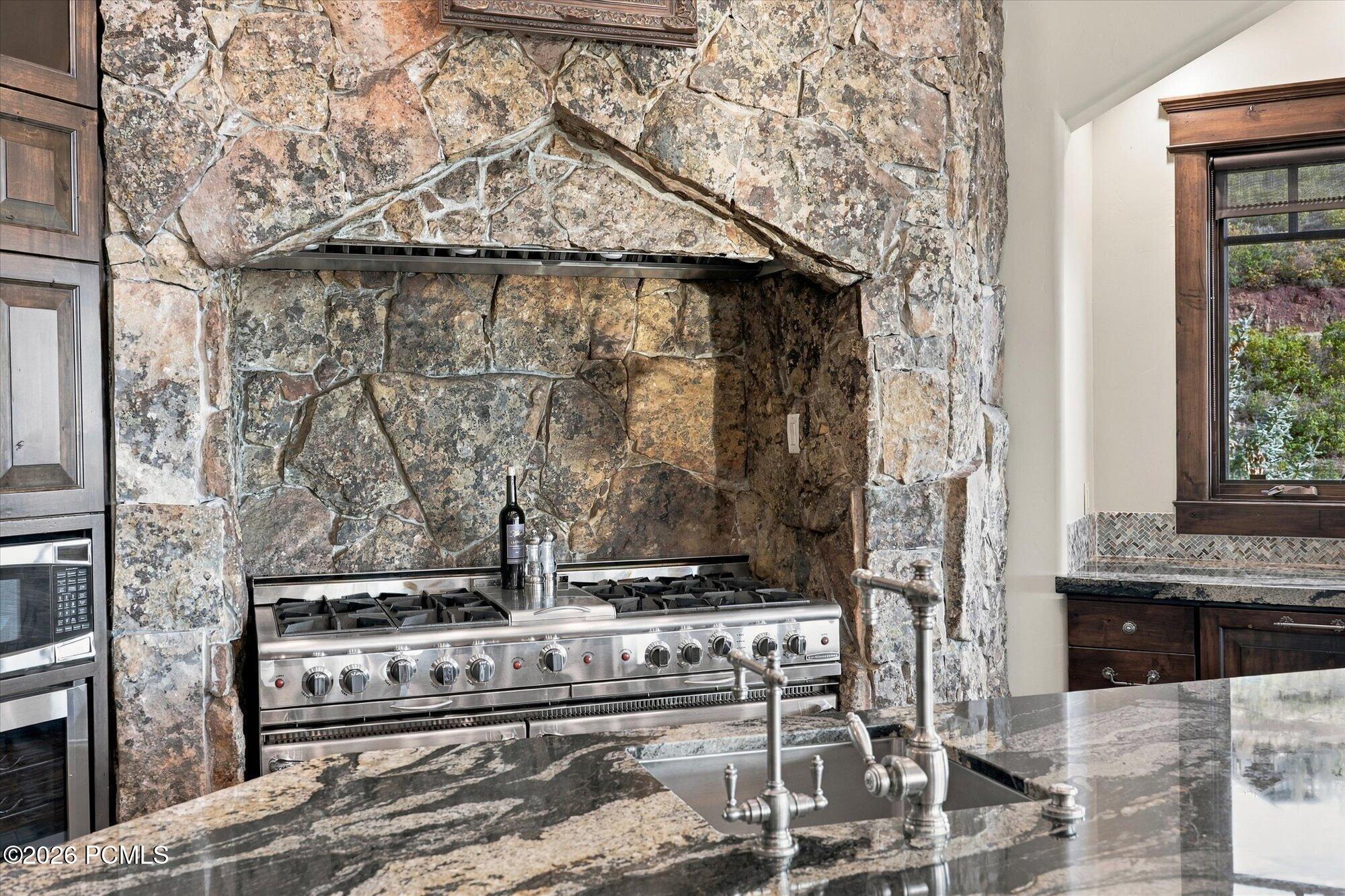 2682 W Deer Hollow Road