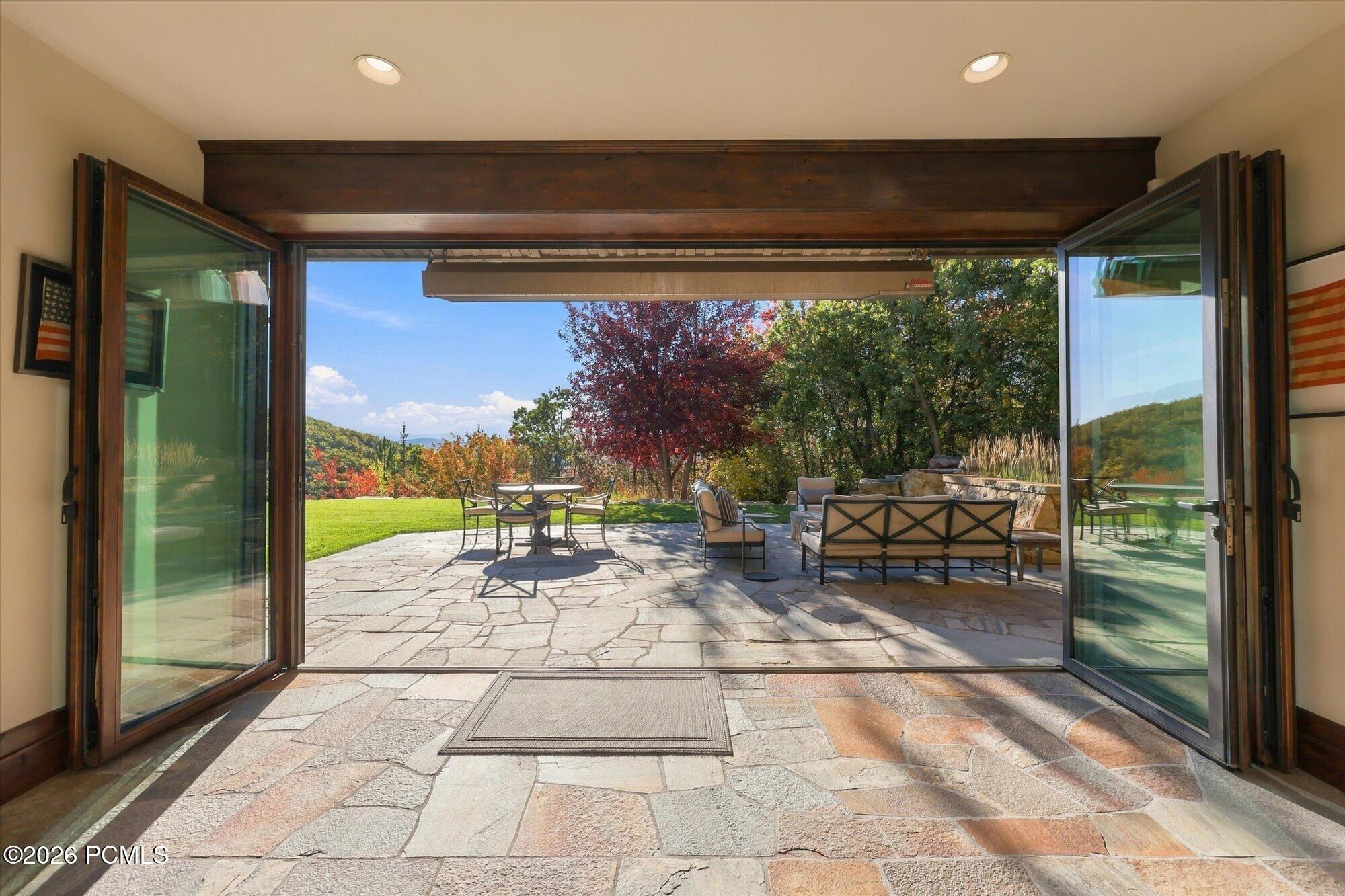 2682 W Deer Hollow Road